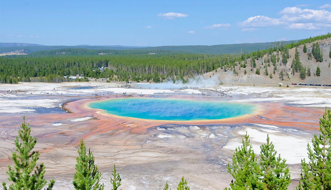 YELLOWSTONE NATIONAL PARK